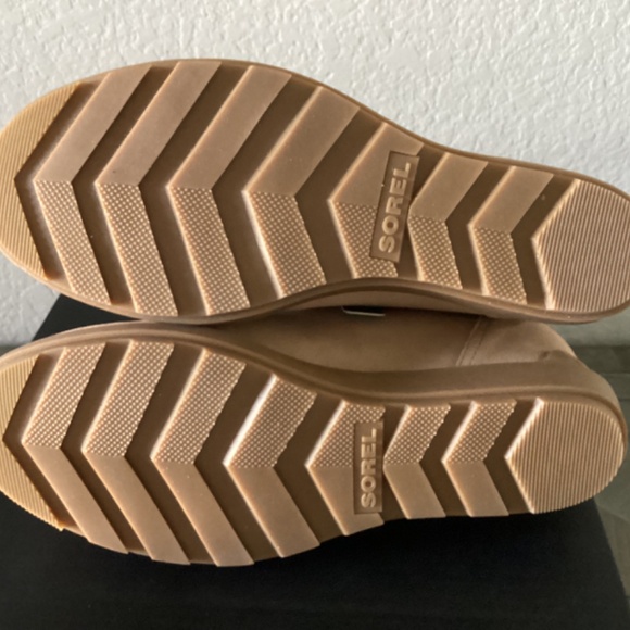 SOREL Women's Evie II Lace-Up Hidden Wedge Boots, size 9 - Picture 4 of 9